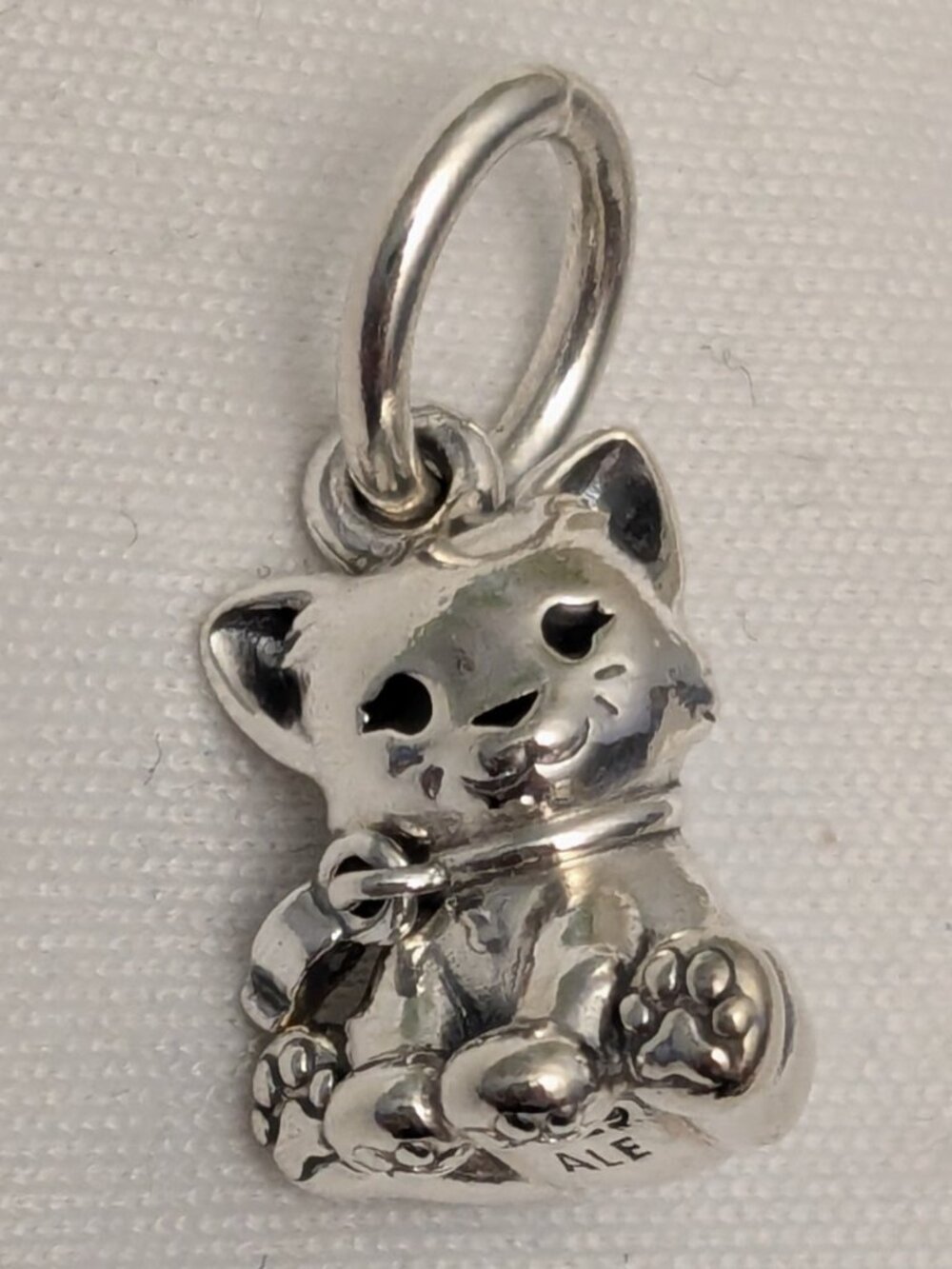Pandora Sweet Cat Dangle Sterling Silver Kitty Pet Charm (Retired)